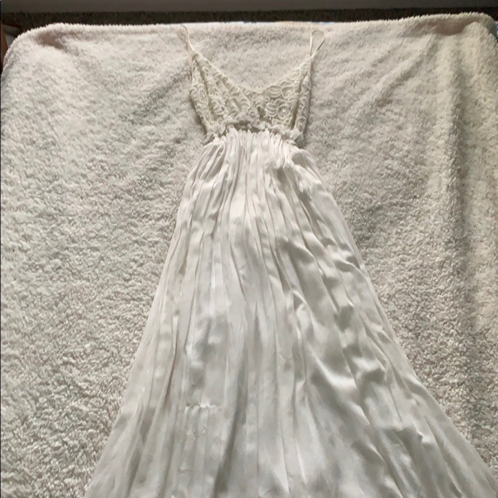Lulus white open back embroidered top dress